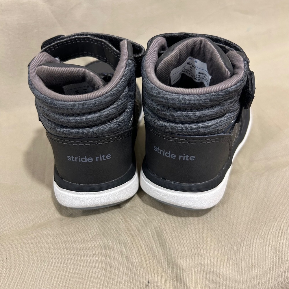 Stride Rite gray boot size 4m - Picture 2 of 4